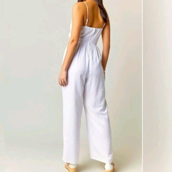 White jumpsuit - Audrey Parks + Francesca - Picture 2 of 13